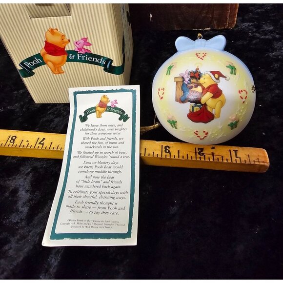 Disney 3" Porcelain Christmas Ornament Pooh & Friends A Bit Of Holiday Cheer 200 - Picture 2 of 7